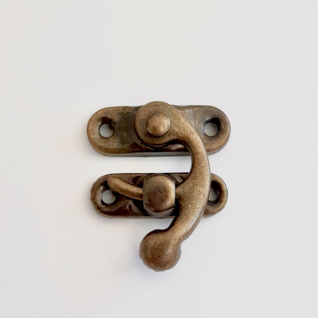 Swing Hook Clasp (2.5cmx3cm)